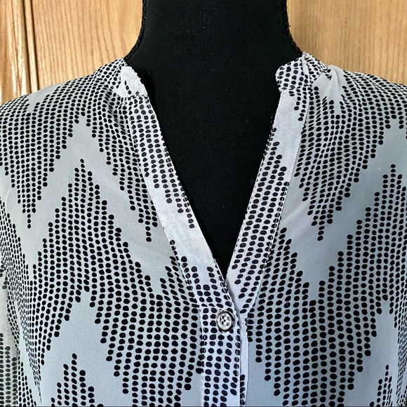 Sheer Half-Button Chevron Dot  Collarless Blouse with Button-Up Long Sleeves - Picture 4 of 8